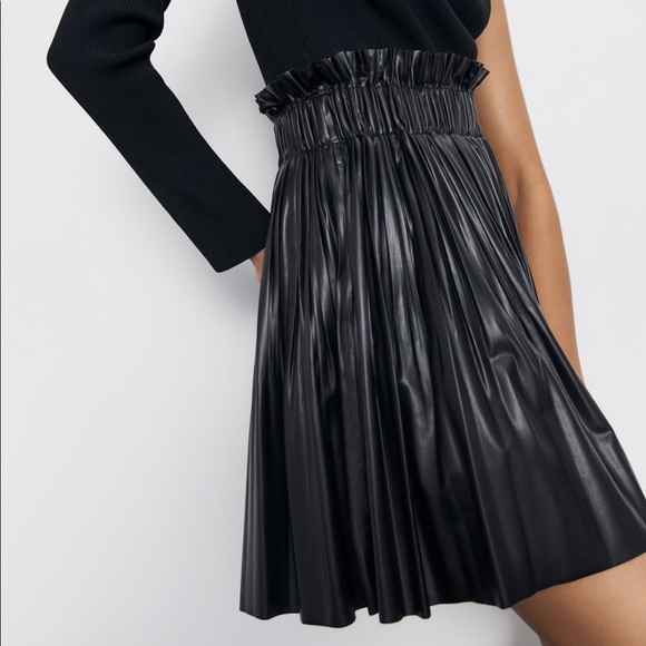 ZARA Faux Leather Skirt - Picture 5 of 6
